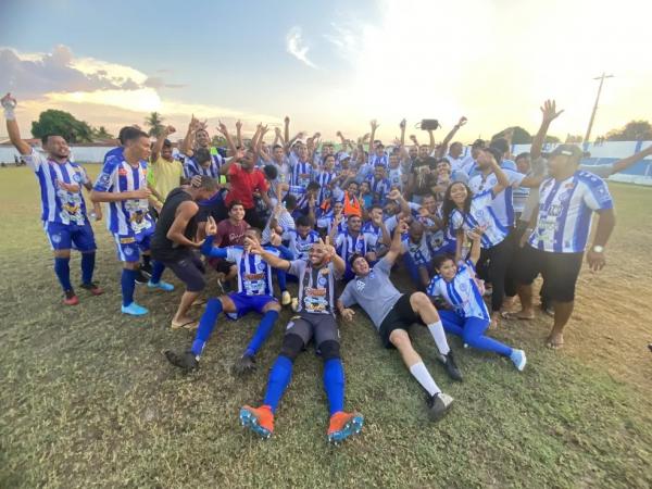  Comercial-PI campe&atilde;o da S&eacute;rie B do Piauiense 2022.(Imagem:Arthur Ribeiro )