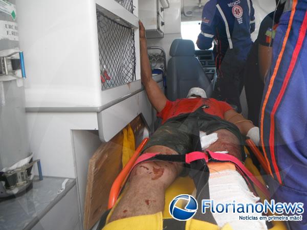 Colisão lateral entre carro e moto na BR-343 deixa uma pessoa ferida