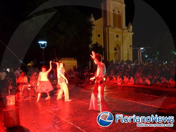 Projeto Palco Giratório apresentou espetáculo