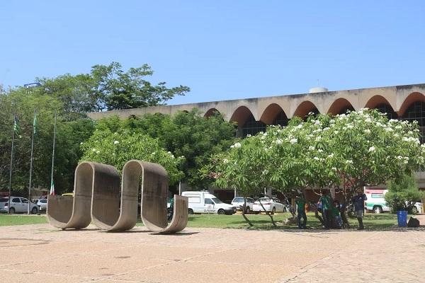 Projeto quer aumentar salário do governador e vice do Piauí para R$ 31 mil em 2023