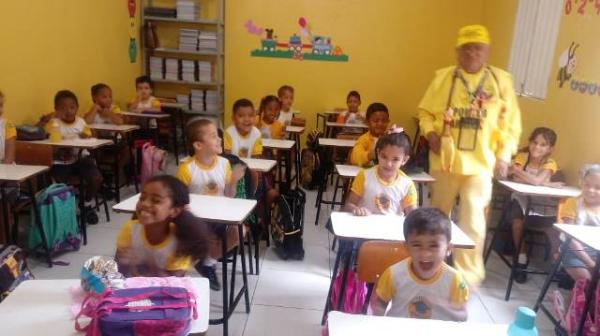 Alegria e reencontros marcam volta &agrave;s aulas no Centro Educacional Peniel.(Imagem:FlorianoNews)