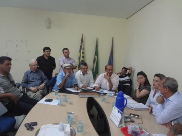 Segunda rodada de negocia&ccedil;&atilde;o de patr&otilde;es e empregados em Floriano.(Imagem:FlorianoNews)