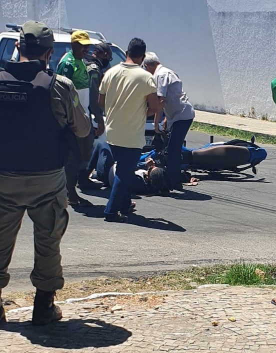 Mãe e filho são vítimas de acidente em Floriano