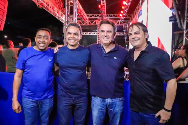 Ciro Nogueira participa do tradicional Zé Pereira de José de Freitas(Imagem:Ascom)