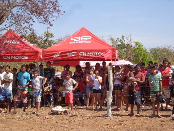 Emo&ccedil;&atilde;o e muita adrenalina marcaram 1&ordm; Motocross & Rally em S&atilde;o Pedro-PI.(Imagem:FlorianoNews)