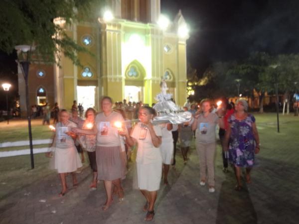 Prociss&atilde;o encerrou festejos de Nossa Senhora do Carmo em Floriano.(Imagem:FlorianoNews)