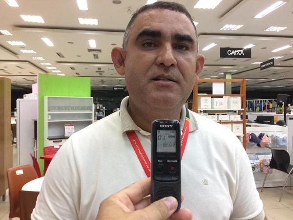F. Costa, gerente do Armaz&eacute;m Para&iacute;ba em Floriano.(Imagem:FlorianoNews)