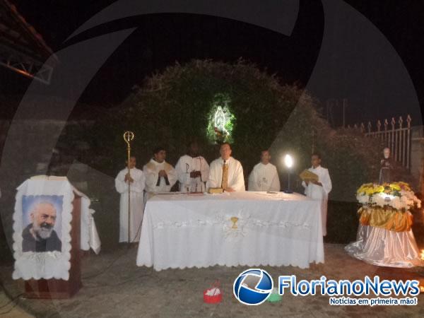 Festejo de S&atilde;o Pio de Pietrelcina &eacute; encerrado com prociss&atilde;o e missa.(Imagem:FlorianoNews)
