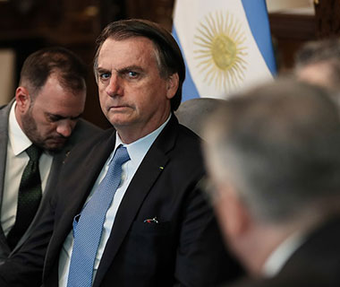 Bolsonaro critica possível vitória da esquerda na Argentina