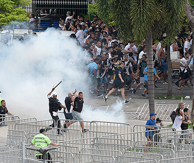 Vasco x Flu: confusão fora do Maracanã tem 29 feridos