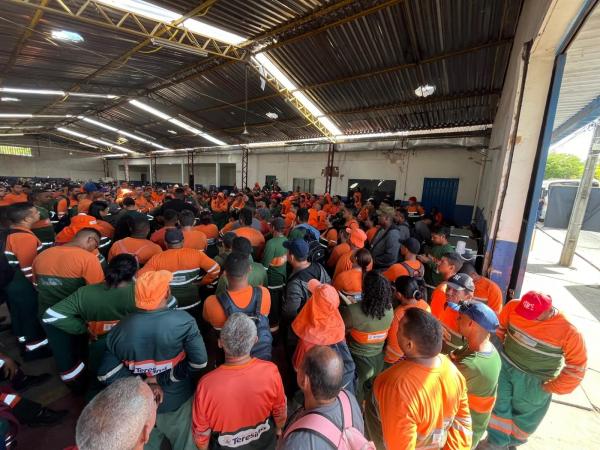 Nova lei garante cota para pessoas com mais de 45 anos em empresas terceirizadas de Teresina