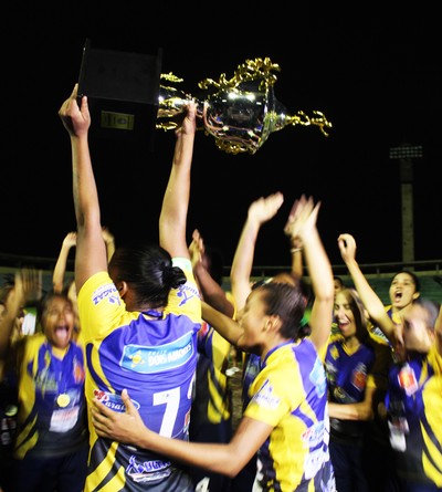 Fla-PI vence, mas festa no "escuro" Albertão é das Abelhas, bicampeãs