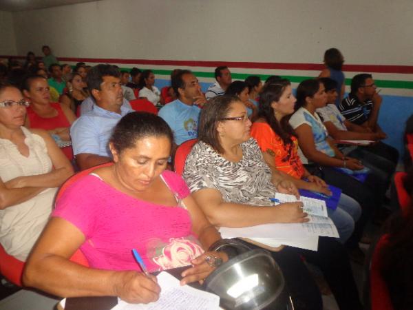 Realizada abertura da VI Confer&ecirc;ncia Municipal de Sa&uacute;de em Bar&atilde;o de Graja&uacute;.(Imagem:FlorianoNews)