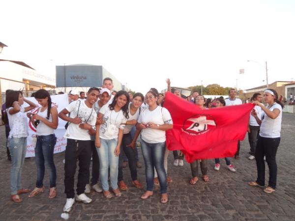 PJ realizou 1&ordm; Encontro de Integra&ccedil;&atilde;o e Caminhada pela Paz em Floriano.(Imagem:FlorianoNews)