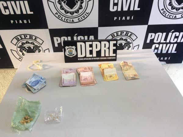 Homem suspeito de transformar casa da família em boca de fumo é preso