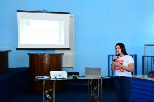 Floriano sedia evento em alusão à Luta pela Saúde das Mulheres e Combate à Mortalidade Materna