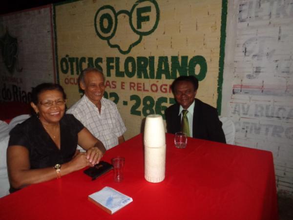 Cronista Hayalla comemora 9 anos de circula&ccedil;&atilde;o do Jornal Perfil.(Imagem:FlorianoNews)