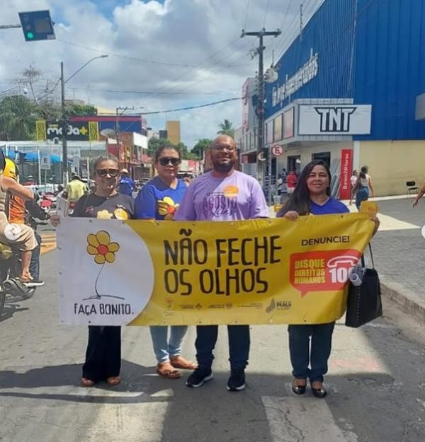 Prefeitura de Floriano participa de blitz educativa da campanha Maio Laranja em parceria com a SSP-PI(Imagem:Secom)