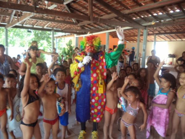 Creche realiza dia de lazer para alunos em comemoração ao Dia das Crianças