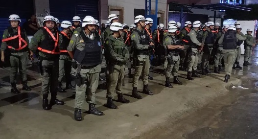 Polícia Militar de Floriano garante segurança durante o segundo arrastão do Carnaval