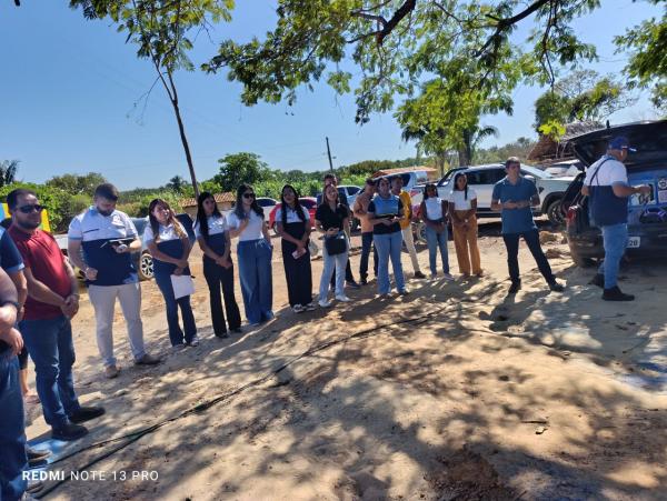 Prefeitura de Bar&atilde;o de Graja&uacute; entrega nova escola no Povoado Limoeiro(Imagem:FlorianoNews )