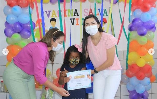 Ato simb&oacute;lico inaugura imuniza&ccedil;&atilde;o de crian&ccedil;as de 5 a 11 anos em Bar&atilde;o de Graja&uacute;.(Imagem:Reprodu&ccedil;&atilde;o/Instagram)