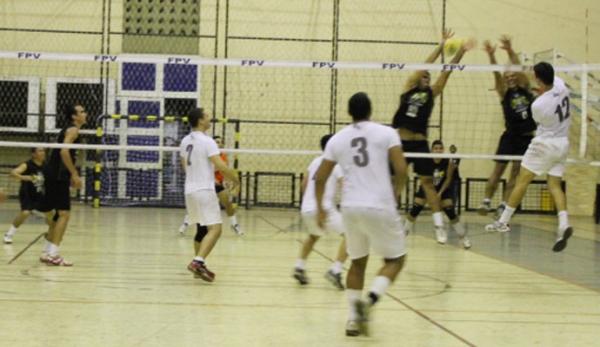 Piauiense Adulto de Vôlei tem início nesta terça; Carlos Leite é destaque