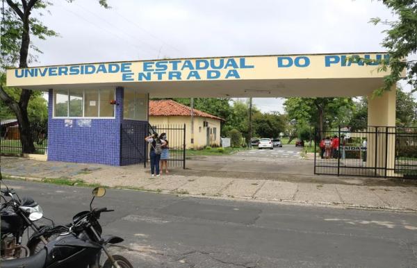  Universidade Estadual do Piau&iacute; (Uespi) campus Poeta Torquato Neto, sede da Universidade, no Bairro Piraj&aacute;, Zona Norte de Teresina.(Imagem:Lucas Marreiros/g1 )