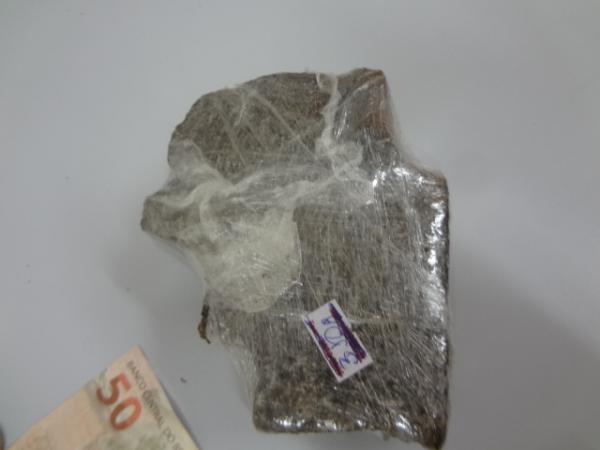 Polícia Civil cumpre mandados de prisão e apreende arma, drogas e dinheiro em Floriano.(Imagem:FlorianoNews)