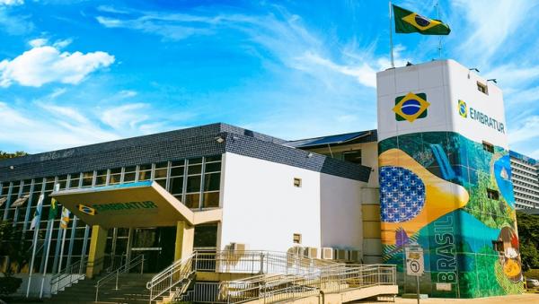 Embratur abre vagas para assistente e analista em novo concurso
