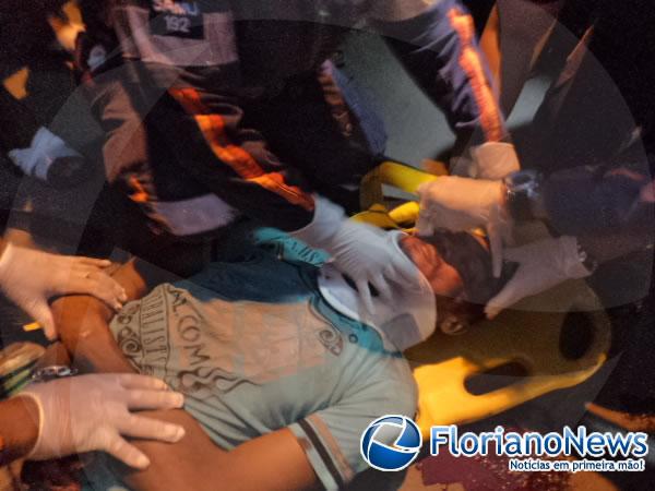 Acidente envolvendo moto e ve&iacute;culo deixa homem ferido na BR-343.(Imagem:FlorianoNews)