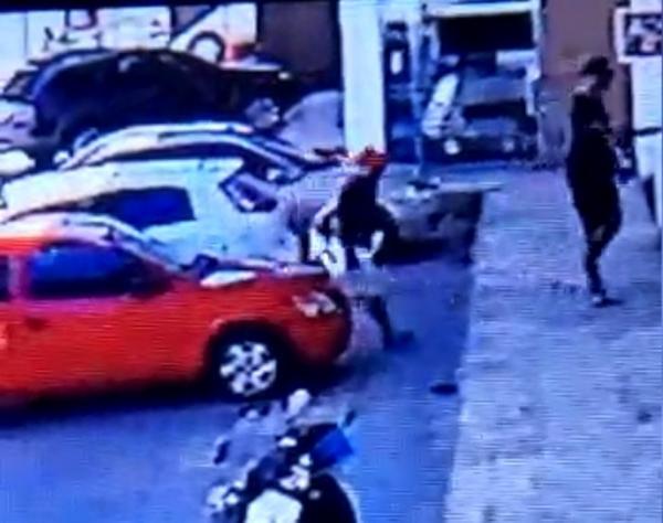 Coronel da PM &eacute; agredido com coronhadas e tem arma roubada durante assalto em Teresina(Imagem:Reprodu&ccedil;&atilde;o)