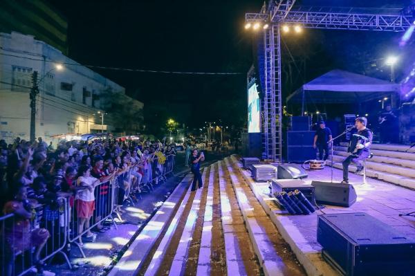 O evento encerrou a programa&ccedil;&atilde;o do Dia do Piau&iacute; com show pirot&eacute;cnico e bandeiras do estado.(Imagem:Divulga&ccedil;&atilde;o)