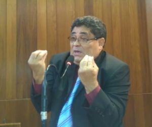 Deputados lamentam aprovação da terceirização irrestrita pela Câmara