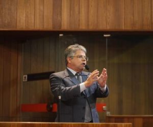 Gustavo Neiva diz que Piauí cobra um dos maiores ICMS sobre a energia do Brasil