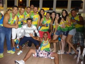Bloco Furacão reúne multidão na abertura do Carnaval de Floriano