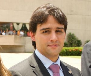 Flávio Nogueira propõe homenagem a defensor público