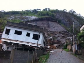 Sirene volta a ser acionada por risco de deslizamento em Nova Friburgo