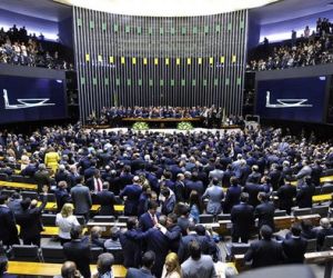 Plenário vota nesta segunda decreto de intervenção no RJ