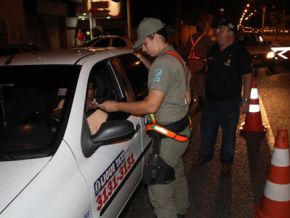 Operação da PM apreende crack e armas na zona norte da capital