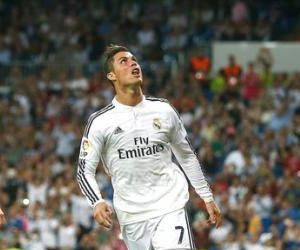 Velho filme: CR7 é protagonista, faz quatro gols, e Real vira sobre o Elche