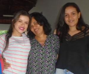 Aprovadas no Enem, estudantes de Floriano, recebem homenagem do Governador
