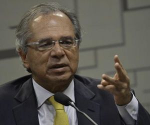 Governo federal vai privatizar 17 estatais neste ano, diz Guedes