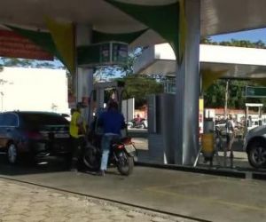 Assaltantes fazem frentista refém e arrombam cofre de posto de combustível na Zona Norte de Teresina