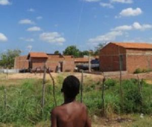 Eletrobras orienta sobre os perigos de soltar pipas próximas à rede elétrica