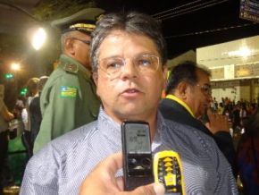 Deputado Gustavo Neiva acompanhou desfile de 7 de setembro em Floriano