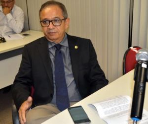Deputado propõe auxílio adoção para servidores públicos
