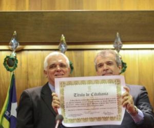 Família Claudino recebe cidadania piauiense