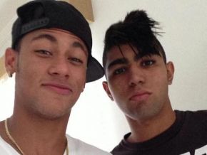 Neymar tira onda da nova promessa do Santos e já cria apelido: 'Emo!'