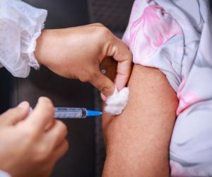 Brasil chega a 28,3% da população com vacinação completa contra covid-19